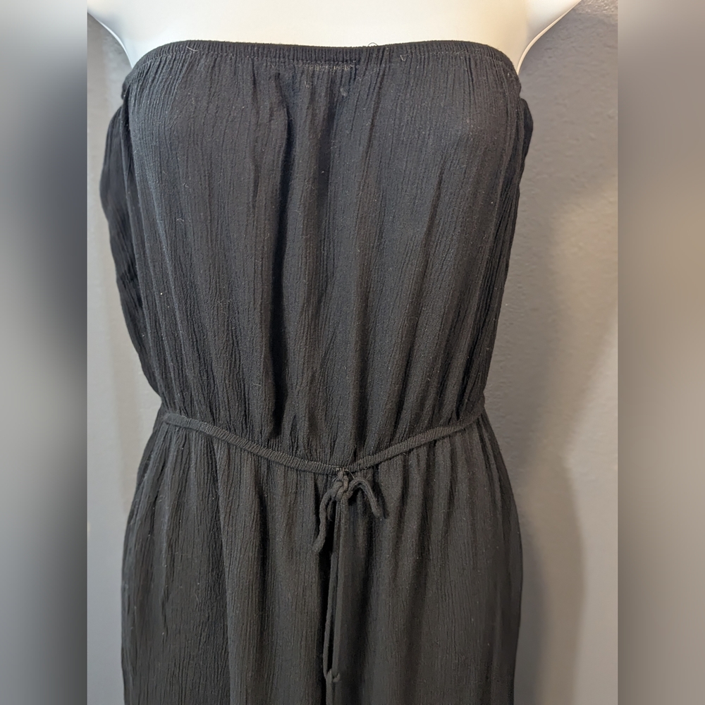 Elegant Black Strapless Jumpsuit - Picture 2 of 5